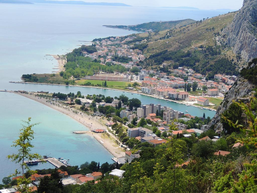 Villa Maristika Omiš Eksteriør billede